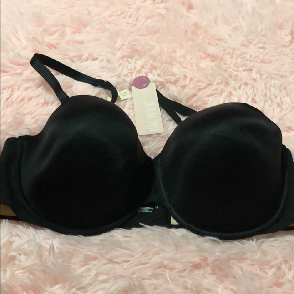 Victoria Secret Bra size 38DD,NWT